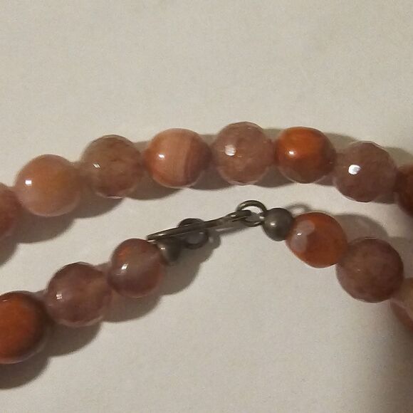 Agate Gemstone Necklace  Strand Faceted Beads Brown Orange Red A luxuriou - Picture 4 of 5
